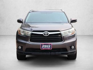 Used 2016 Toyota Highlander XLE AWD/4WD video 2