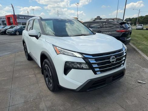 Used 2026 Nissan Rogue SV AWD/4WD image 9