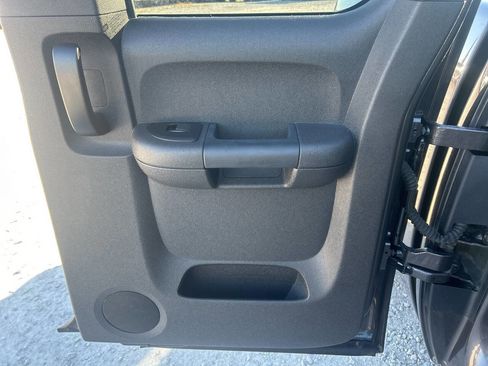 Used 2010 Chevrolet Silverado 1500 LT w/ Power Pack Plus image 24