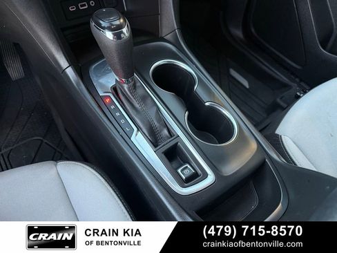 Used 2021 Chevrolet Equinox LS w/ LS Convenience Package FWD image 18