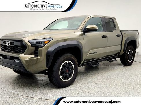 Used 2024 Toyota Tacoma TRD Off-Road w/ TRD Off Road Upgrade Package image 1