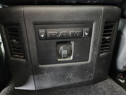 Used 2018 RAM 2500 Limited image 38