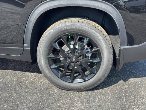 New 2026 Chevrolet Traverse LT w/ Midnight/Sport Edition FWD image 4