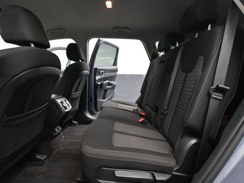 Used 2023 Kia Sorento LX AWD/4WD image 38