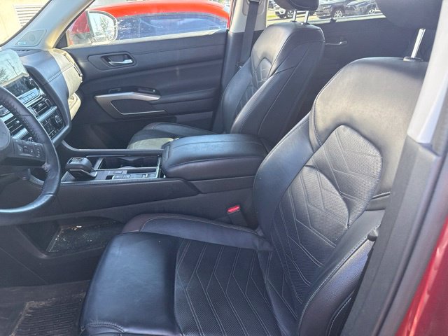 Used 2024 Nissan Pathfinder Platinum FWD image 10