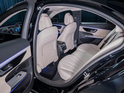 New 2026 Mercedes-Benz E 350 4MATIC Sedan image 26