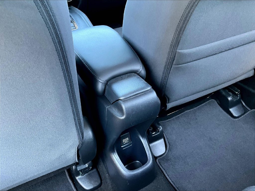 Used 2022 Honda HR-V LX image 11