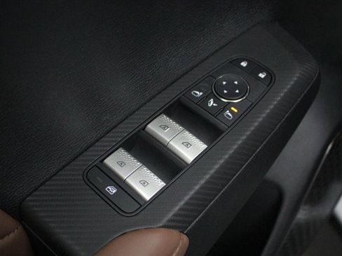 New 2026 Mitsubishi Outlander SEL image 16