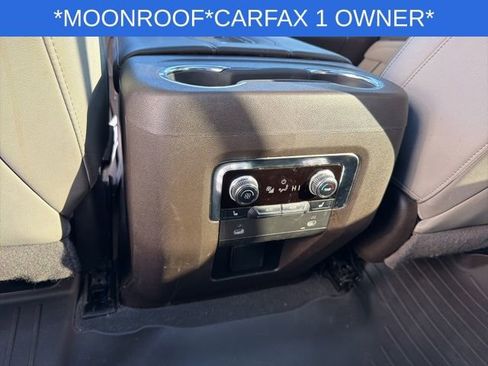 Used 2022 GMC Yukon SLT w/ SLT Premium Package image 24