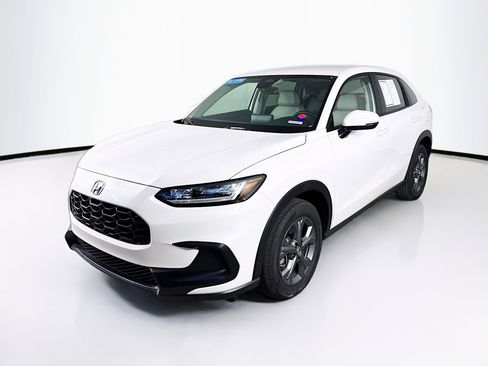 Certified 2026 Honda HR-V LX image 4