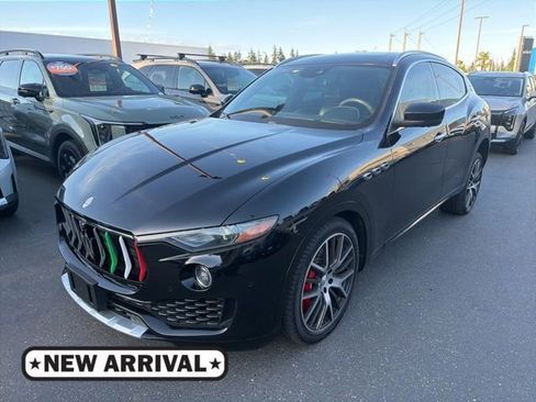 Used 2017 Maserati Levante S AWD/4WD image 1