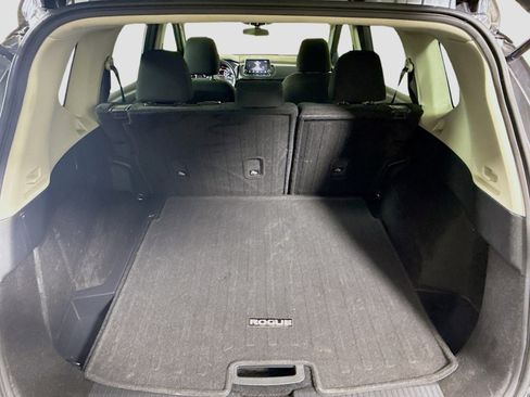 Used 2023 Nissan Rogue S image 35