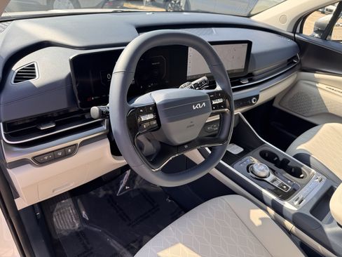 New 2027 Kia Carnival SX FWD image 12