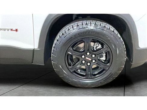 Used 2023 GMC Acadia AT4 w/ Technology Package image 22