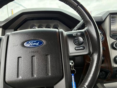 Used 2016 Ford F350 Lariat w/ Lariat Interior Package AWD/4WD image 28