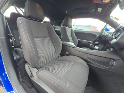 Used 2019 Dodge Challenger SXT w/ Driver Convenience Group image 12