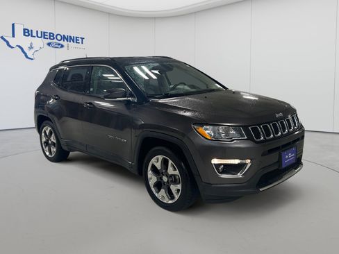 Used 2020 Jeep Compass Limited FWD image 3