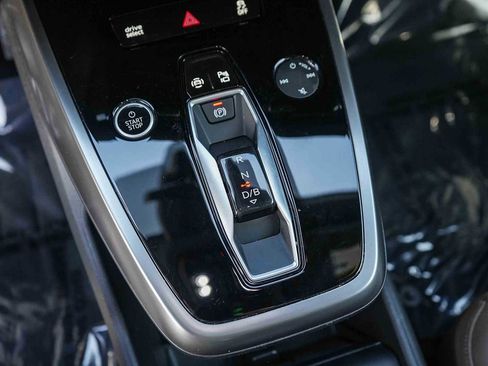 Used 2023 Audi Q4 e-tron Premium Plus w/ Premium Plus image 27