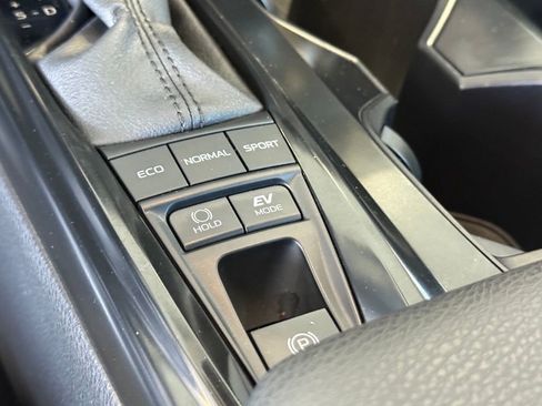 Certified 2025 Toyota Camry LE image 28