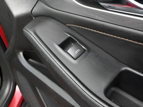 Used 2021 Chevrolet Traverse LT image 49