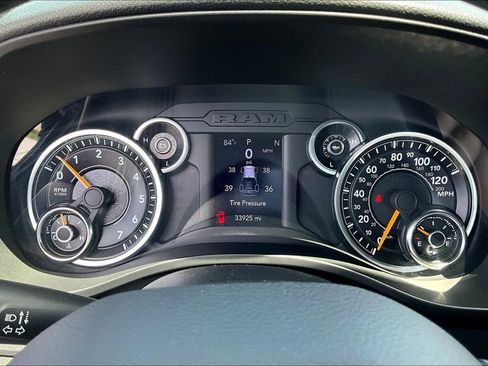 Used 2021 RAM 1500 Big Horn AWD/4WD image 16