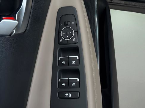 Used 2020 Hyundai Santa Fe SE image 16