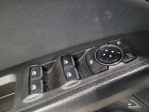 Used 2020 Ford Fusion SE FWD image 27