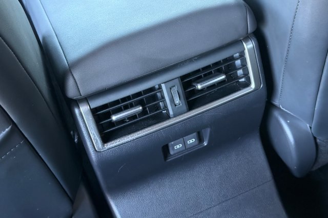 Used 2025 Lexus GX 550 AWD/4WD image 14