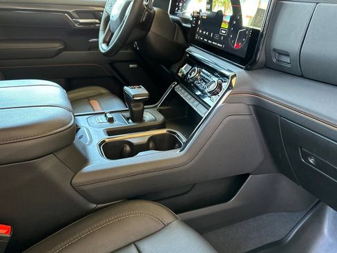 Certified 2025 GMC Sierra 1500 AT4 AWD/4WD image 16