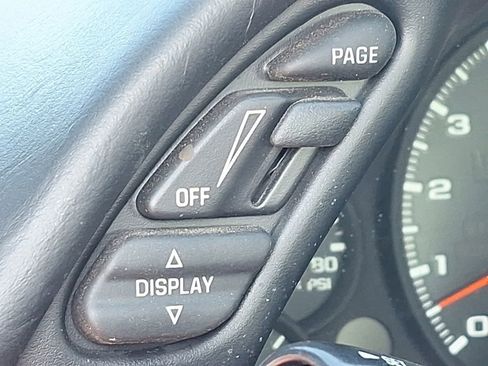 Used 2004 Chevrolet Corvette Base w/ Preferred Equipment Group image 22