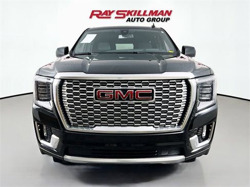 Used 2022 GMC Yukon Denali w/ Max Trailering Package image 2