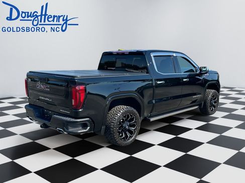 Used 2025 GMC Sierra 1500 Denali w/ Denali Reserve Package AWD/4WD image 5