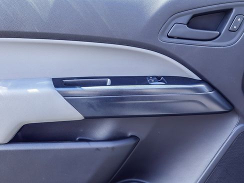 Used 2017 Chevrolet Colorado W/T RWD image 8