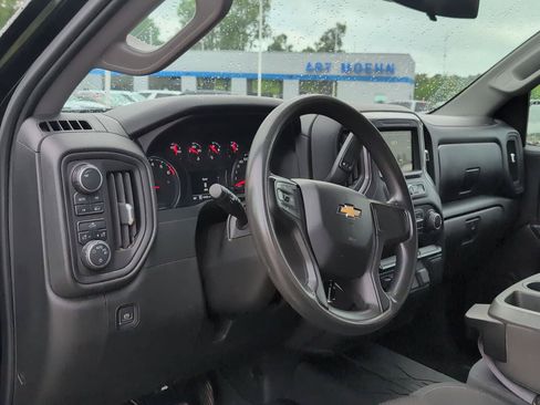 Used 2019 Chevrolet Silverado 1500 Custom w/ Custom Convenience Package AWD/4WD image 16