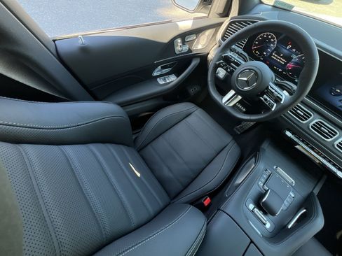 New 2026 Mercedes-Benz GLS 450 4MATIC image 16