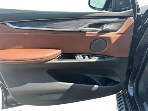 Used 2018 BMW X5 xDrive50i AWD/4WD image 12