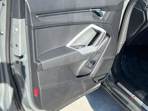 New 2025 Audi Q3 2.0T Premium image 10