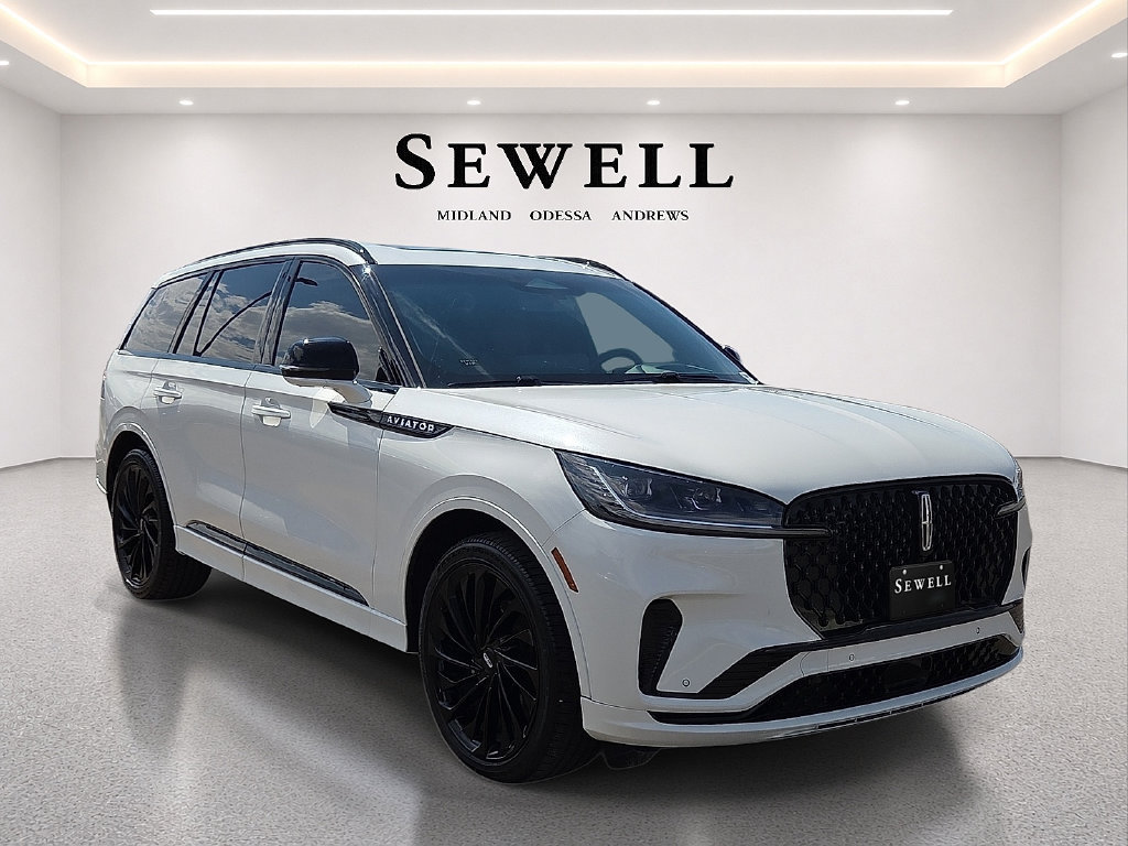 Used 2025 Lincoln Aviator Reserve w/ Equipment Group 201A AWD/4WD image 6