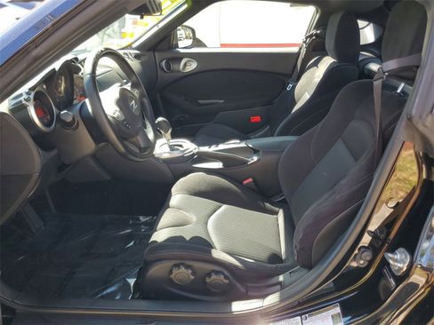 Certified 2017 Nissan 370Z Coupe image 12