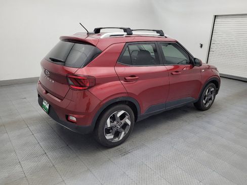 Used 2023 Hyundai Venue SEL FWD image 10