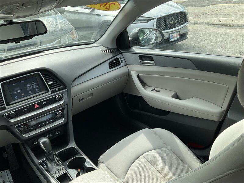 Used 2018 Hyundai Sonata SEL FWD image 19