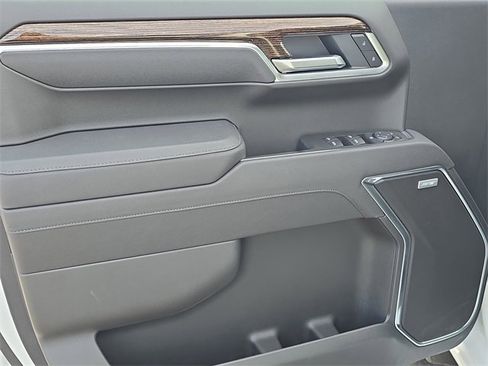 New 2025 GMC Sierra 1500 Elevation w/ Elevation Premium Package image 18