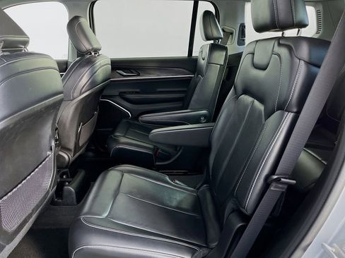 Used 2021 Jeep Grand Cherokee L Limited image 31