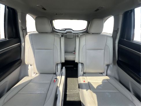 Used 2019 Toyota Highlander Limited AWD/4WD image 14