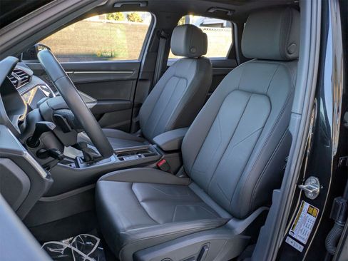 Used 2024 Audi Q3 2.0T Premium w/ Convenience Package image 30