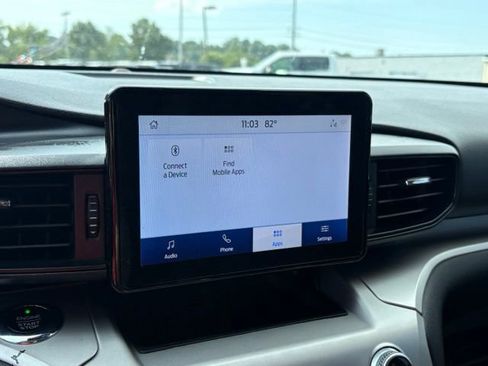 Used 2021 Ford Explorer XLT RWD image 18