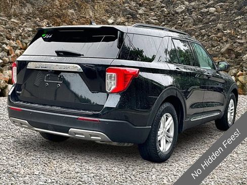 Used 2023 Ford Explorer XLT w/ Equipment Group 202A RWD image 2