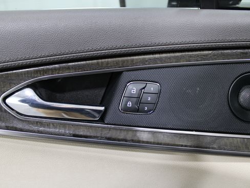 Used 2020 Lincoln Nautilus Reserve w/ Equipment Group 201A image 8