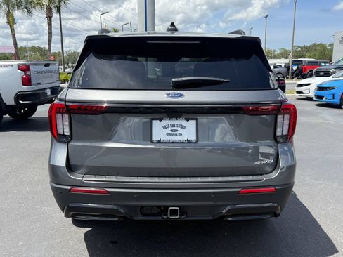 Certified 2025 Ford Explorer ST-Line AWD/4WD image 6