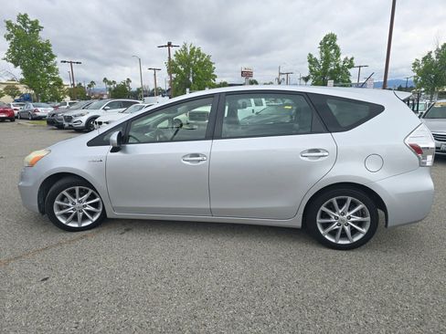 Used 2012 Toyota Prius V Five FWD image 8
